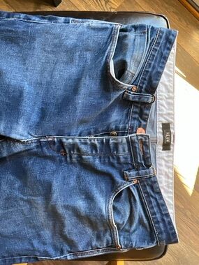 Neuw Men's Indigo Straight tapered Jeans